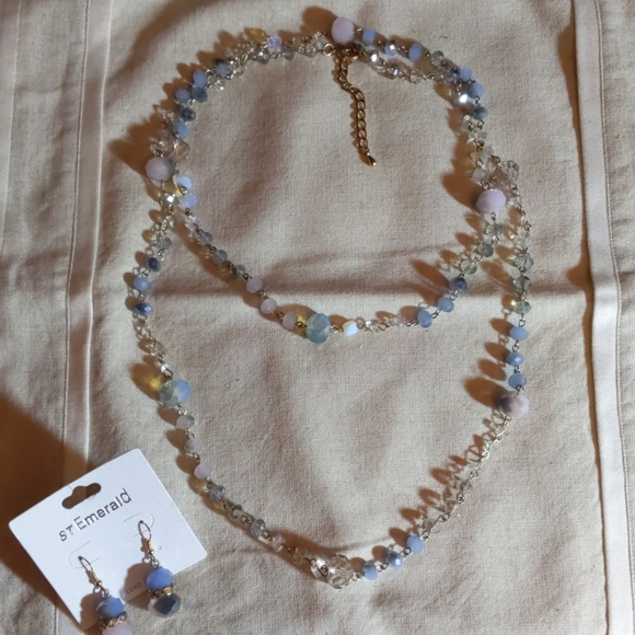 2-pc Set irredecent in Goldtone - Picture 1 of 2